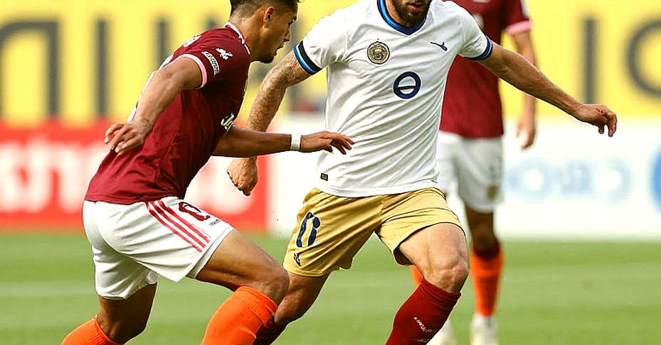 Đình Bắc nhận vinh dự lớn ở tuổi 22, Yamal chạm kỳ tích tại Wembley