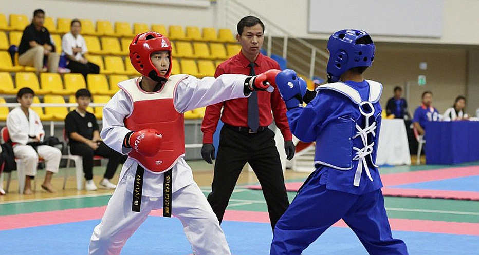 The Medal-less Extra Round: Lo Thi Phung and the Five-Kilogram Equation at the Asiad The Medal-less Extra Round: Lo Thi Phung and the Five-Kilogram Equation at the Asiad
