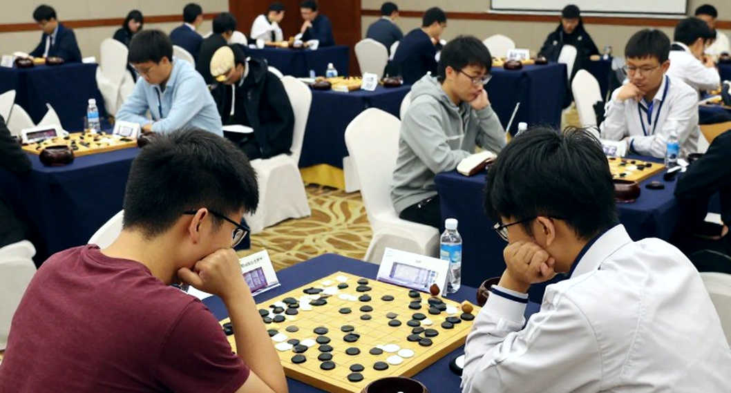 Nghịch Lý Chuyển Nhượng: Khi 'Cò' Esports Định Giá Niềm Tin Bằng Bảng Tính Excel