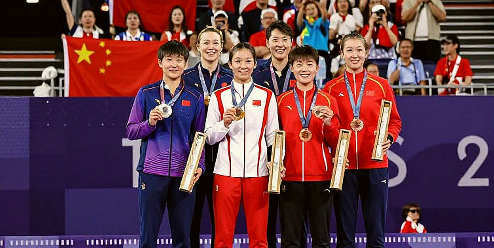 Alwi Farhan tập cùng Kento Momota ở Tokyo: đọc tín hiệu trước Asian Games 2026